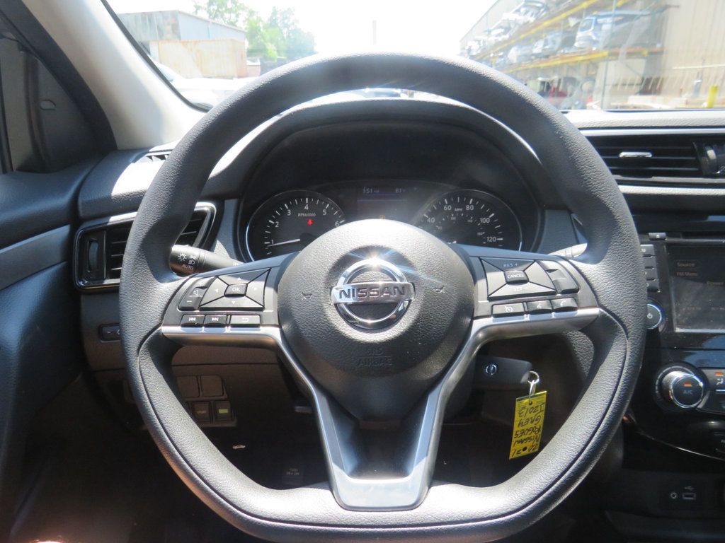 2021 Nissan Rogue Sport S photo 12
