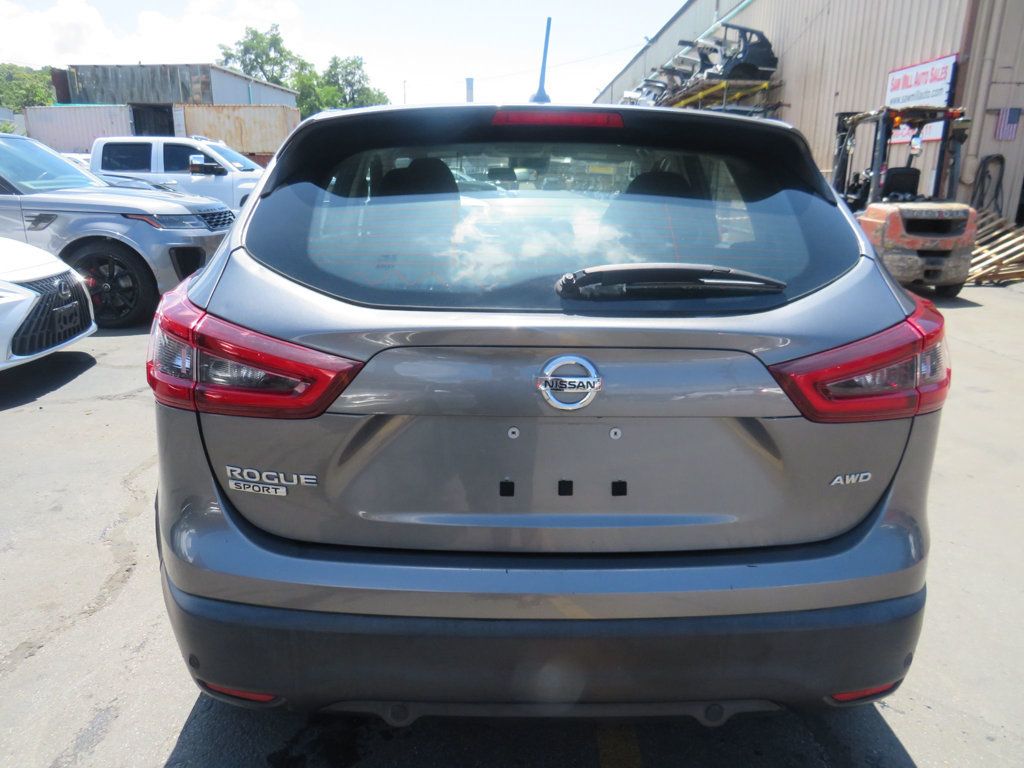 2021 Nissan Rogue Sport S photo 6