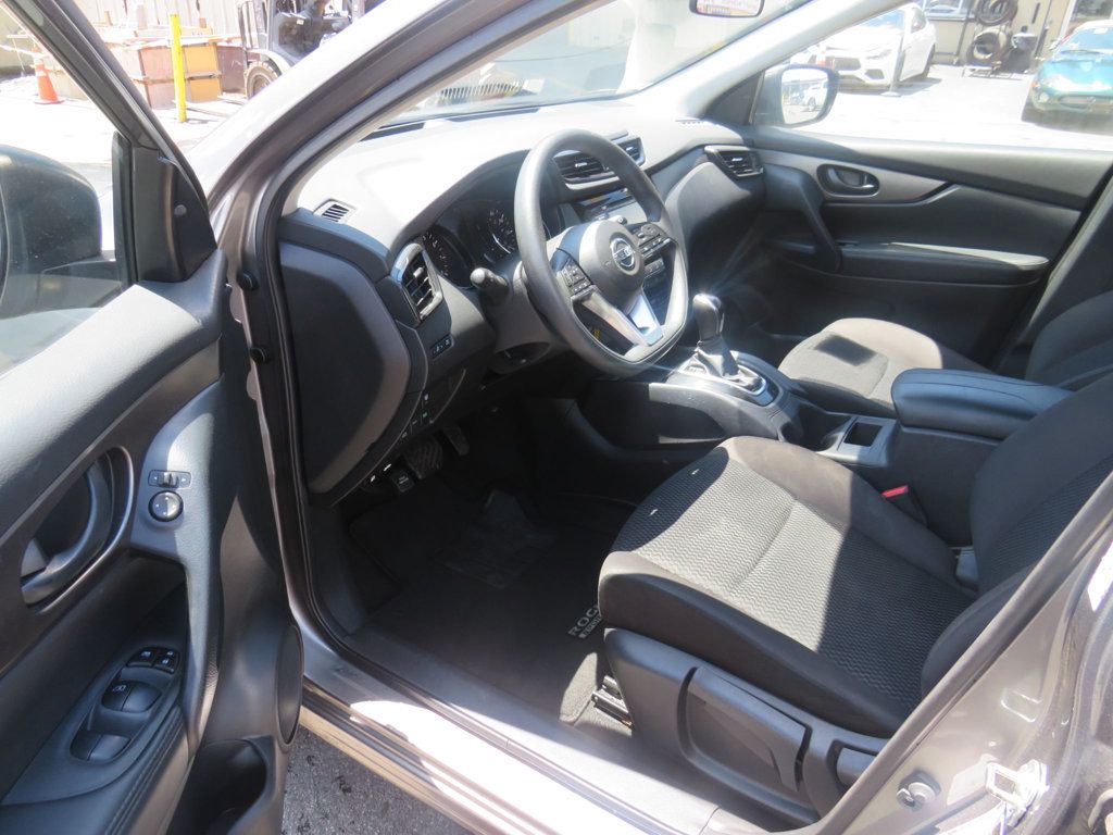2021 Nissan Rogue Sport S photo 9