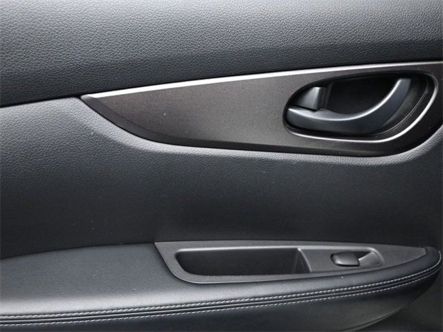 2021 Nissan Rogue Sport S photo 9