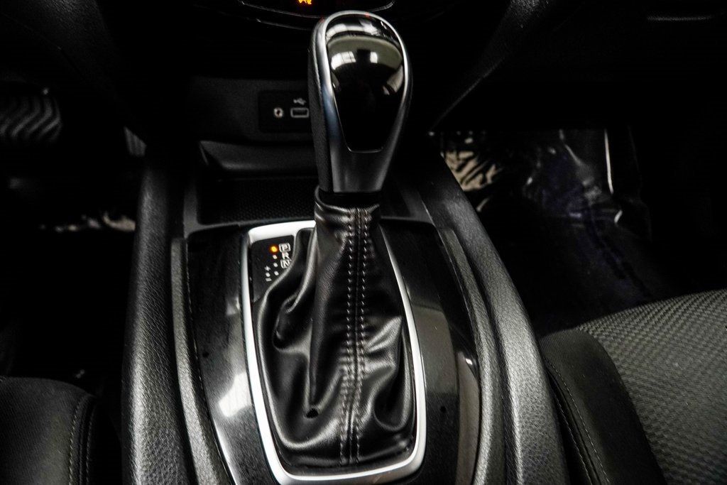 2021 Nissan Rogue Sport SV photo 16