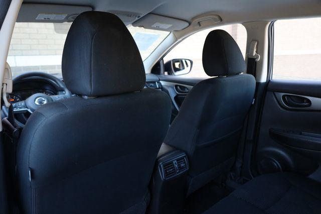 2021 Nissan Rogue Sport S - 23090704 - 19