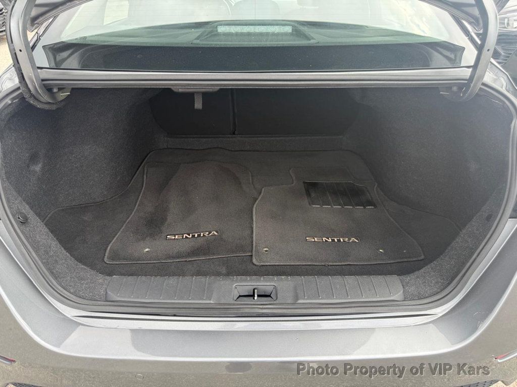 2021 Nissan Sentra SR CVT - 22933805 - 19