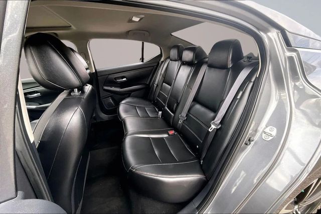 2021 Nissan Sentra SR CVT - 22968831 - 17