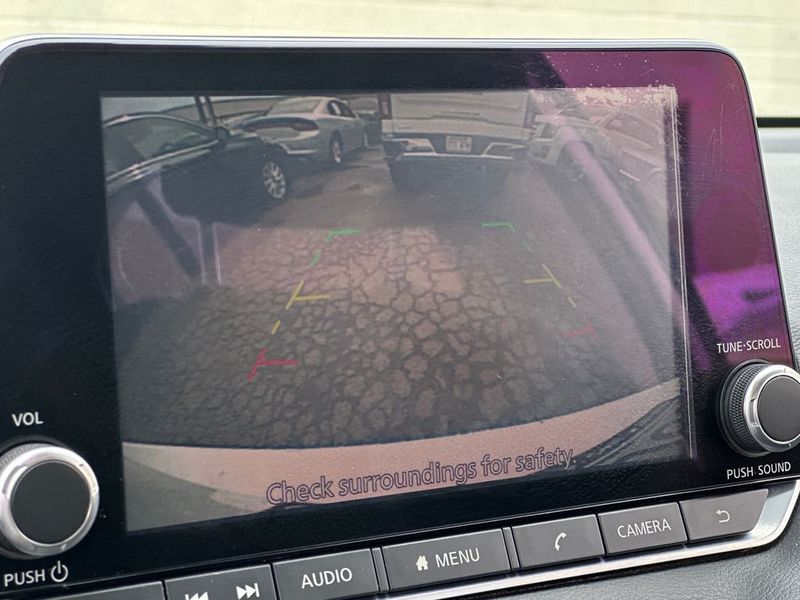 2021 Nissan Sentra SV CVT - 22984238 - 16