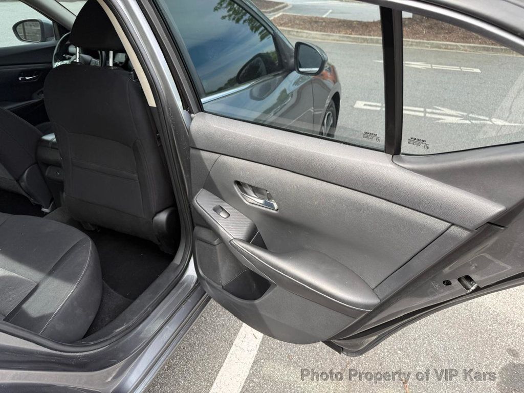 2021 Nissan Sentra SV CVT - 23012322 - 11