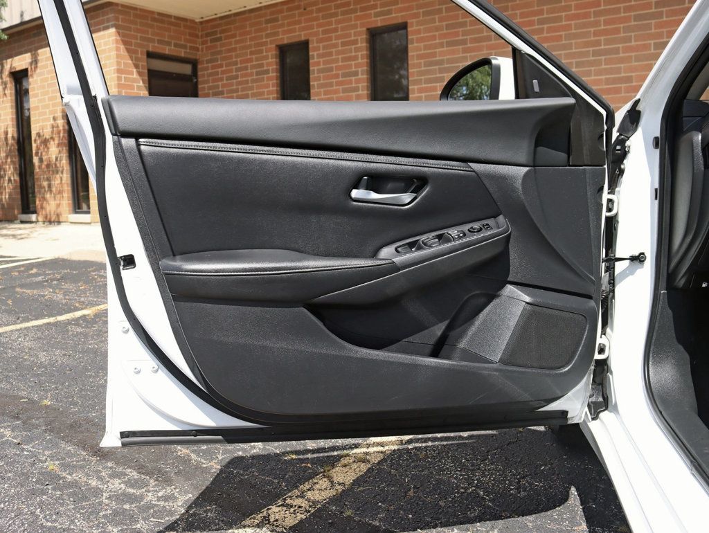 2021 Nissan Sentra SV CVT - 23072405 - 22