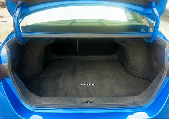 2021 Nissan Sentra SV CVT - 23011765 - 6