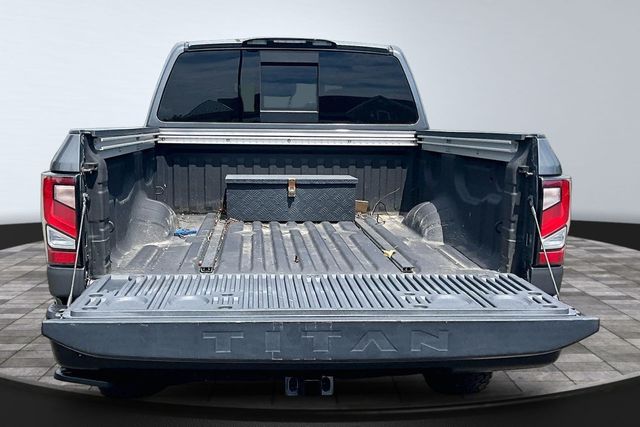 2021 Nissan Titan 4x4 Crew Cab PRO-4X - 23037933 - 35