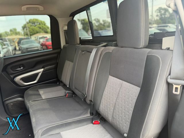 2021 Nissan Titan Crew Cab SV Pickup 4D 5 1/2 ft - 23057662 - 16