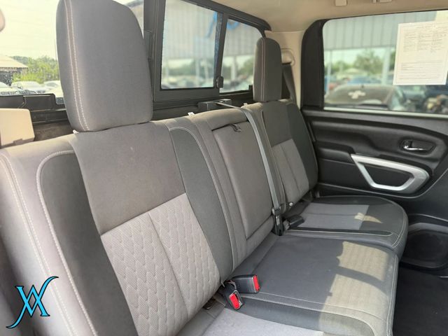 2021 Nissan Titan Crew Cab SV Pickup 4D 5 1/2 ft - 23057662 - 19