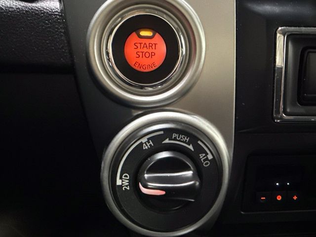 2021 Nissan Titan XD 4x4 Crew Cab SV - 23091825 - 21