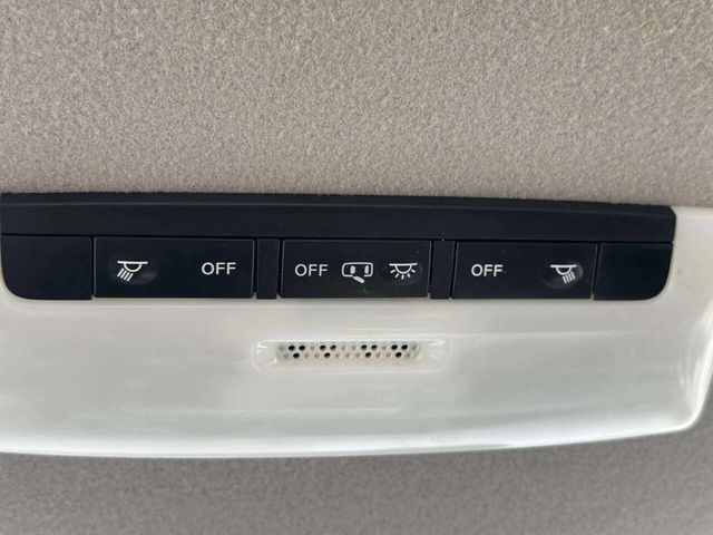 2021 Nissan Versa S CVT - 22993940 - 32