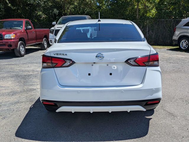 2021 Nissan Versa 1.6 S CVT's photo
