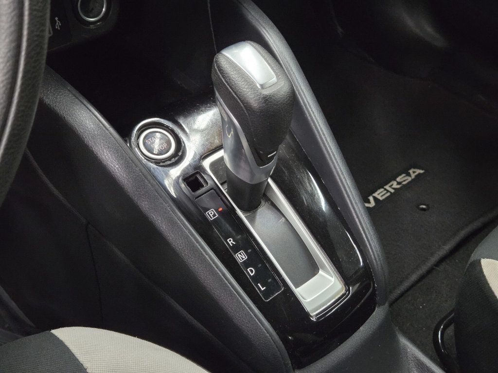 2021 Nissan Versa SV CVT - 22920834 - 19