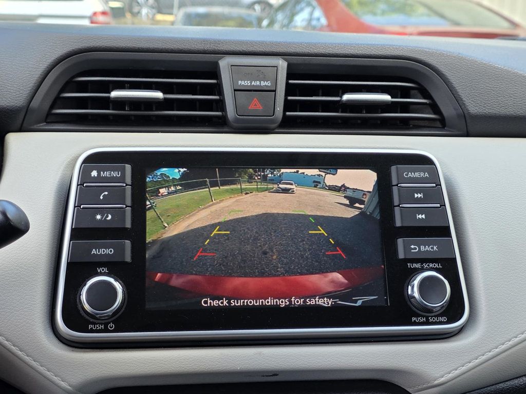 2021 Nissan Versa SV Sedan photo 10