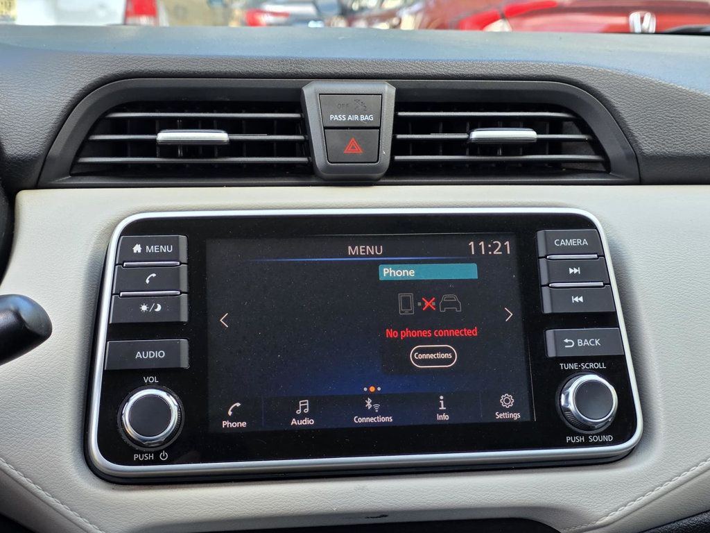 2021 Nissan Versa SV Sedan photo 12