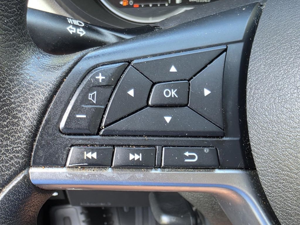 2021 Nissan Versa SV Sedan photo 19