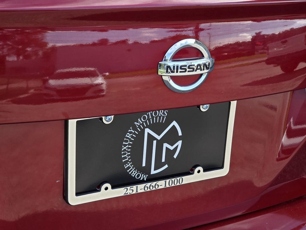 2021 Nissan Versa SV Sedan photo 21