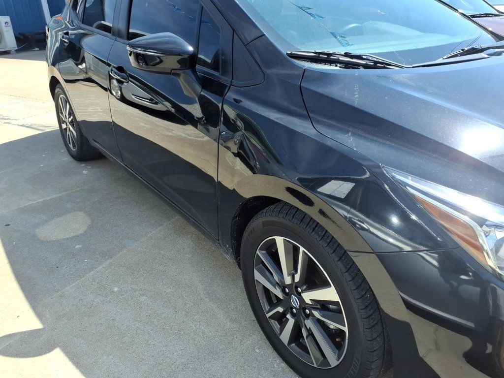 Nissan Versa photo 16