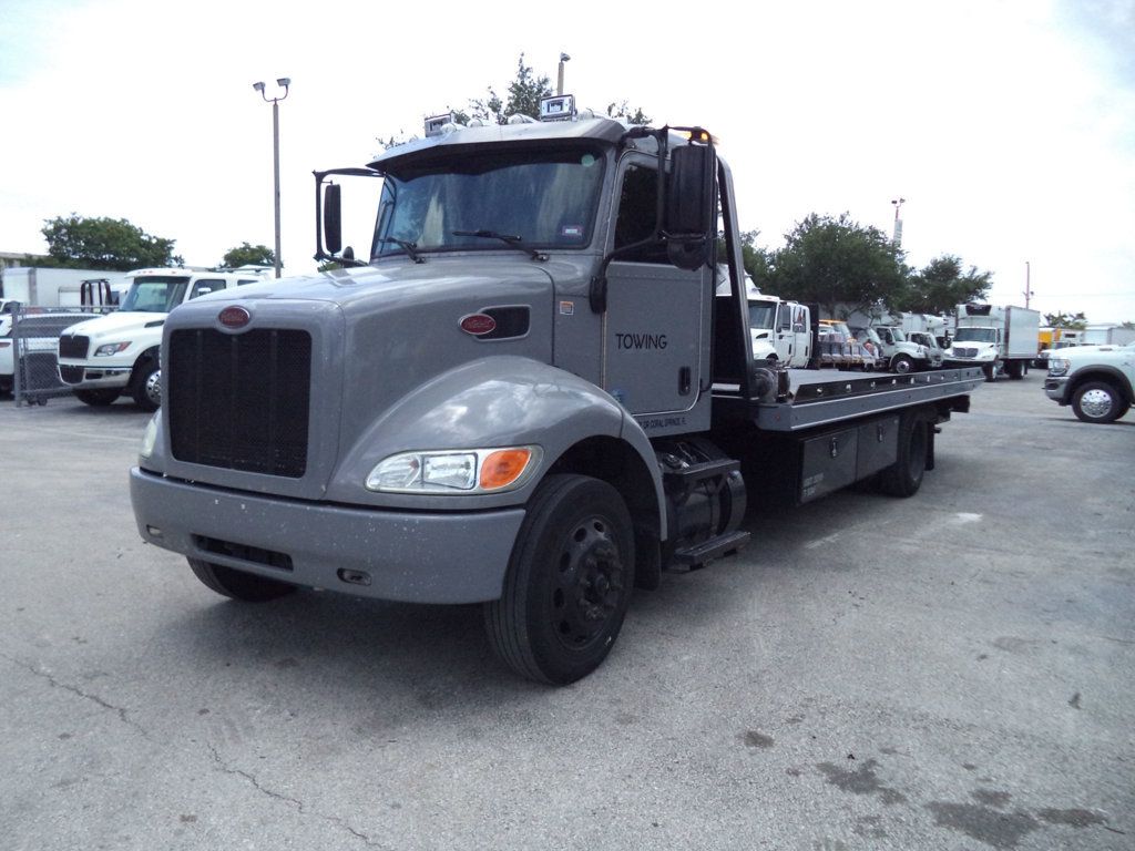 2021 Peterbilt 337 w/ CENTURY 22ft RIGHT APPROACH LCG Rollback - 23047989 - 1