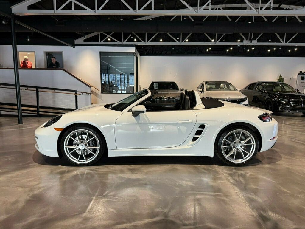 2021 Porsche 718 Boxster T/AdapSportSeats/PremiumPkg/Htd&CldSeats/DeviatedStitchIntPkg - 22766569 - 1