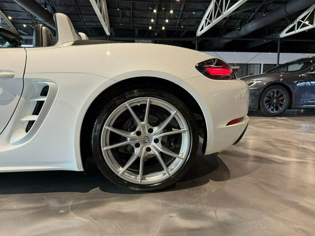 2021 Porsche 718 Boxster T/AdapSportSeats/PremiumPkg/Htd&CldSeats/DeviatedStitchIntPkg - 22766569 - 25