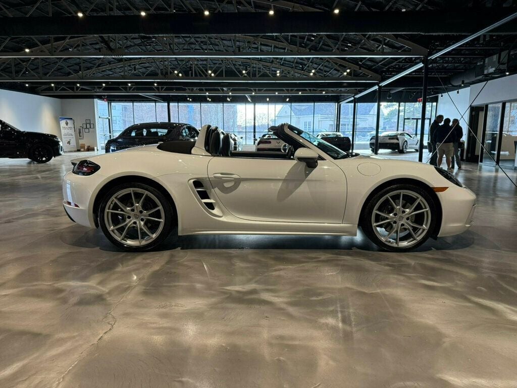 2021 Porsche 718 Boxster T/AdapSportSeats/PremiumPkg/Htd&CldSeats/DeviatedStitchIntPkg - 22766569 - 5