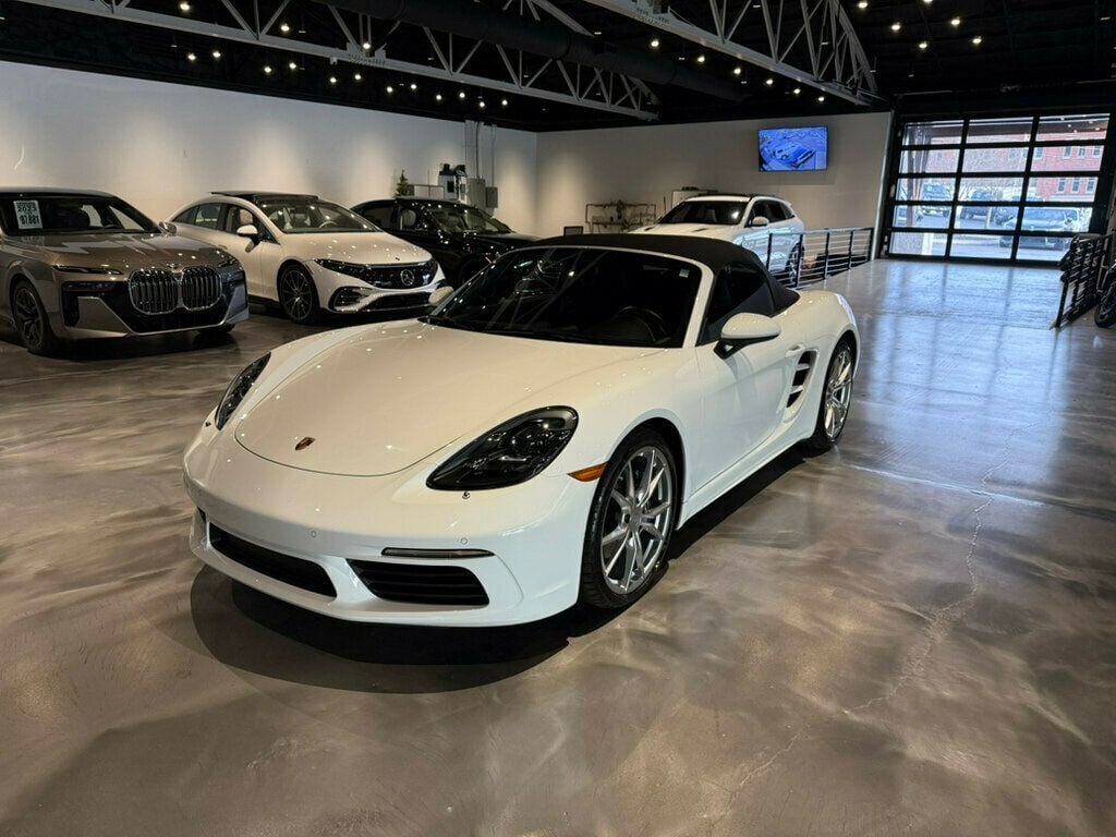 2021 Porsche 718 Boxster T/AdapSportSeats/PremiumPkg/Htd&CldSeats/DeviatedStitchIntPkg - 22766569 - 8