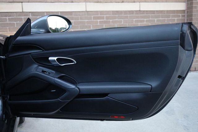 2021 Porsche 718 Cayman T Coupe - 23085917 - 19