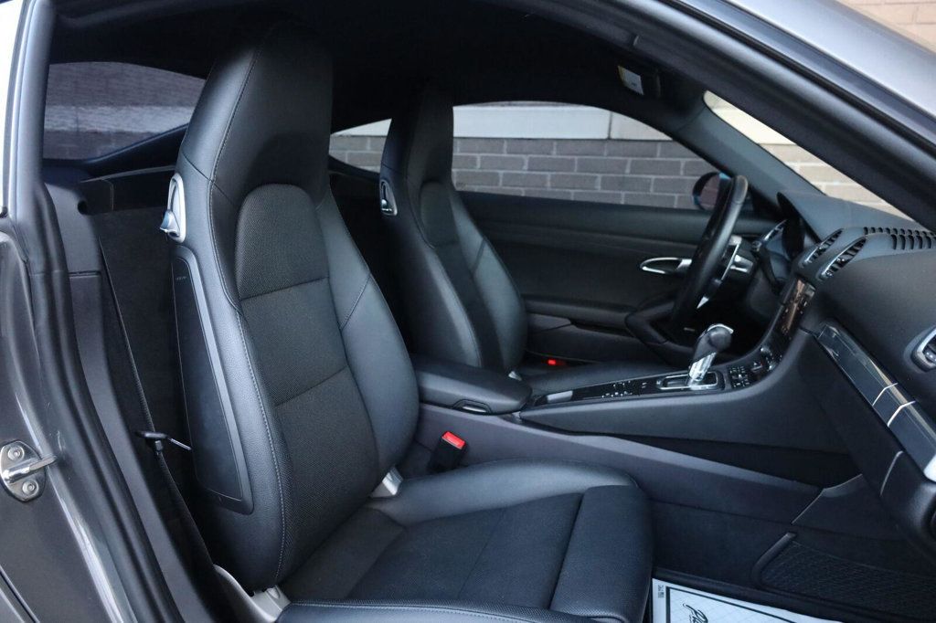 Porsche 718 Cayman photo 22