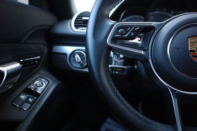 2021 Porsche 718 Cayman T Coupe - 23085917 - 26