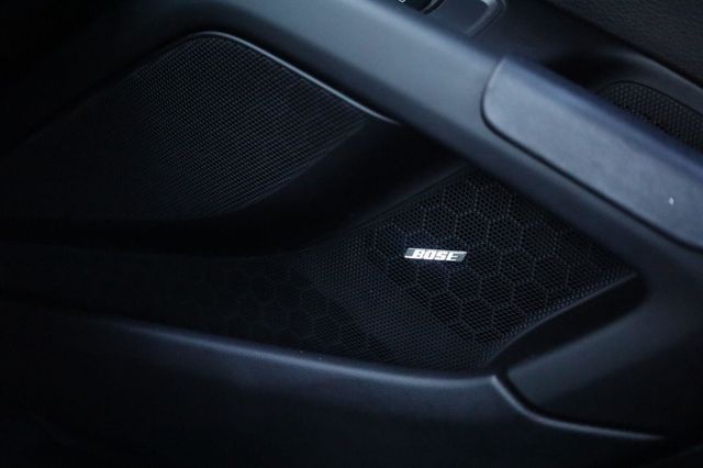 2021 Porsche 718 Cayman T Coupe - 23085917 - 31