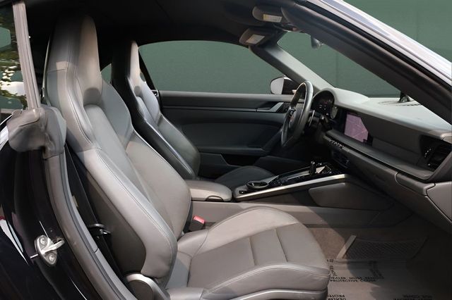 2021 Porsche 911 Carrera 4 Cabriolet - 23045207 - 47
