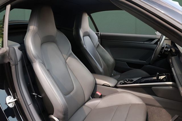 2021 Porsche 911 Carrera 4 Cabriolet - 23045207 - 48