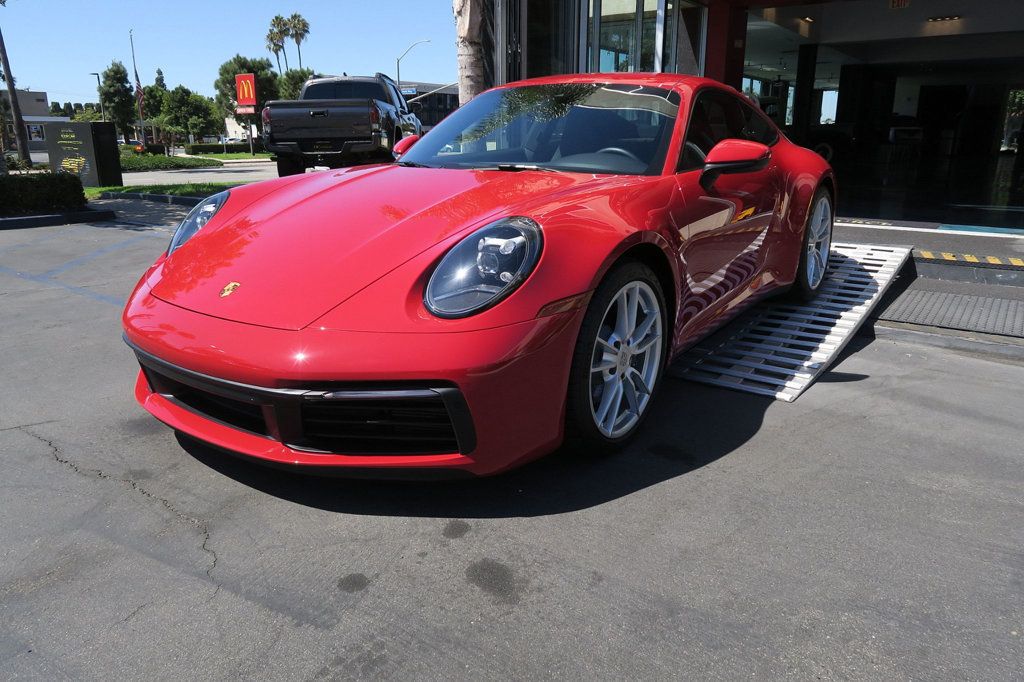 2021 Porsche 911 4 Coupe photo 2