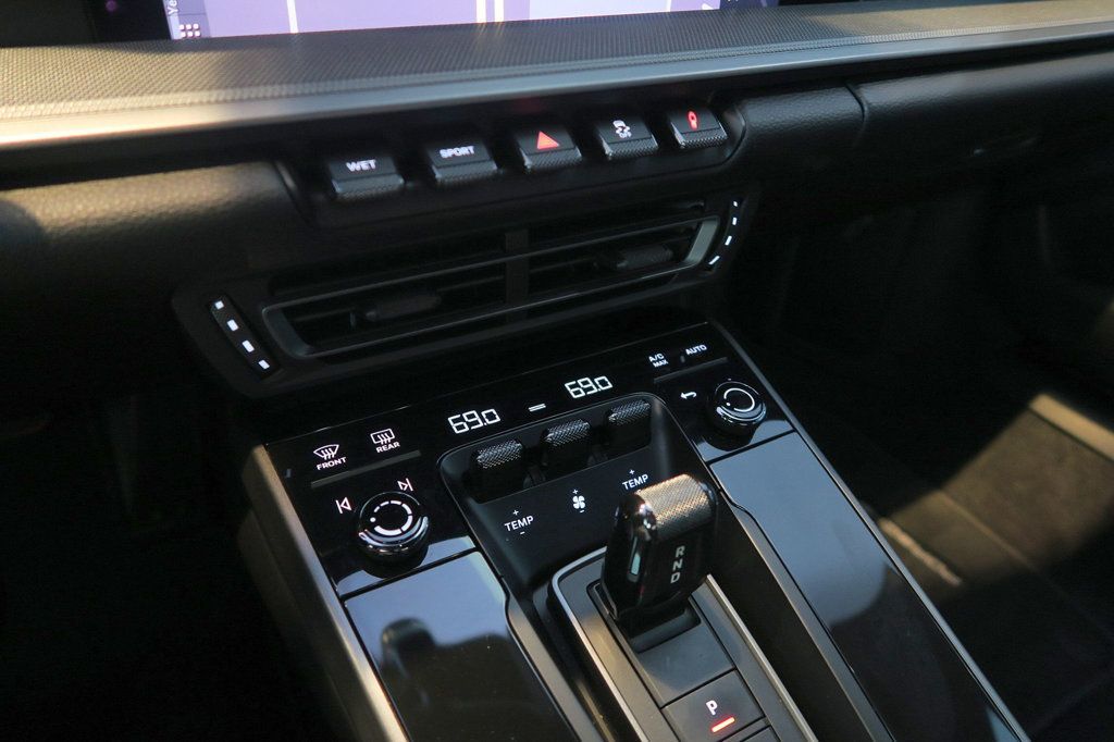 2021 Porsche 911 4 Coupe photo 20