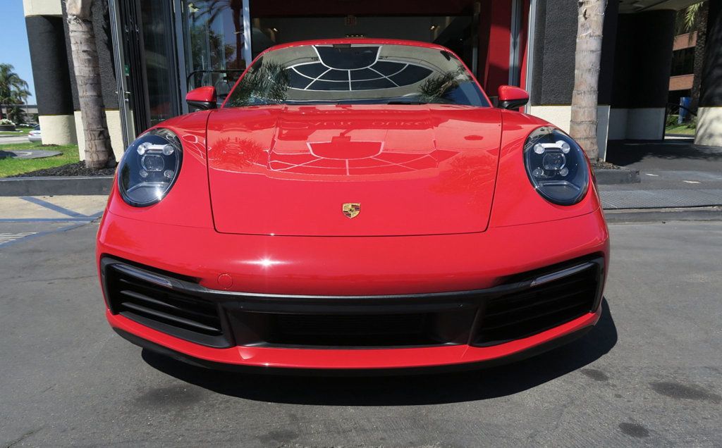 2021 Porsche 911 4 Coupe photo 3