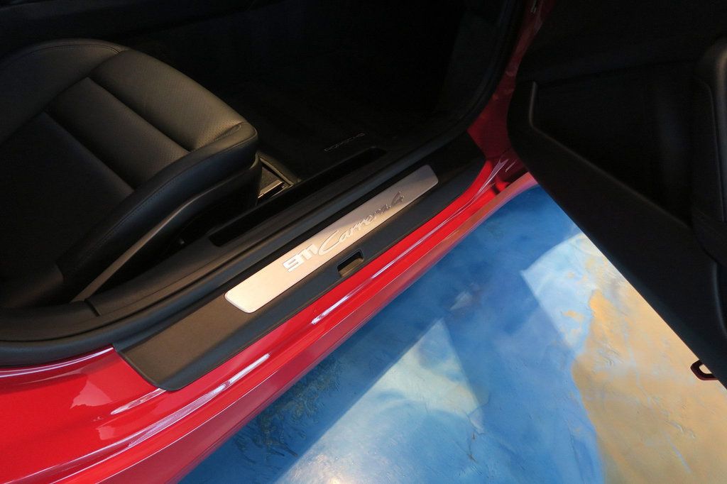 2021 Porsche 911 4 Coupe photo 29