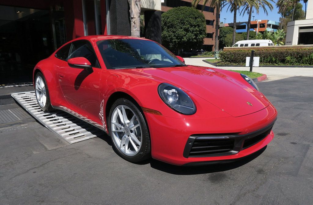 2021 Porsche 911 4 Coupe photo 4