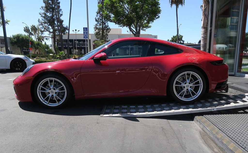 2021 Porsche 911 4 Coupe photo 5