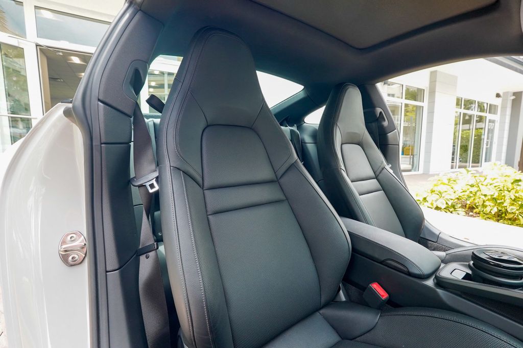 2021 Porsche 911 Carrera 4 Coupe - 23009074 - 72