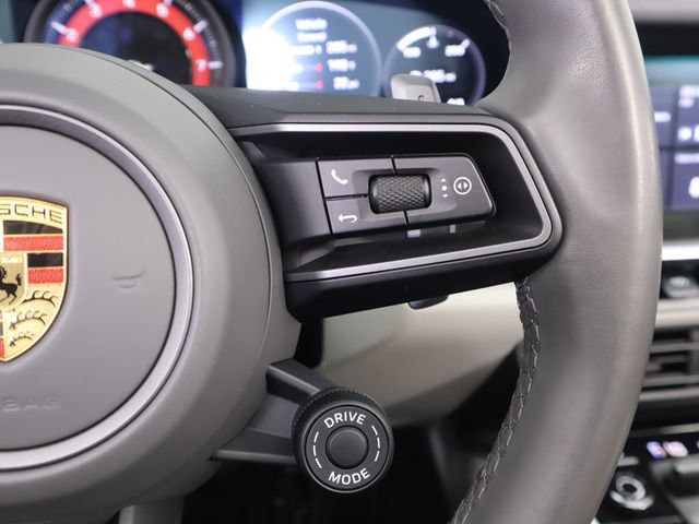 2021 Porsche 911 Carrera 4S Cabriolet - 22977692 - 19