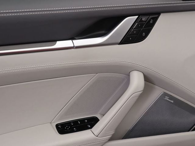 2021 Porsche 911 Carrera 4S Cabriolet - 22977692 - 30