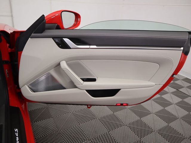 2021 Porsche 911 Carrera 4S Cabriolet - 22977692 - 32