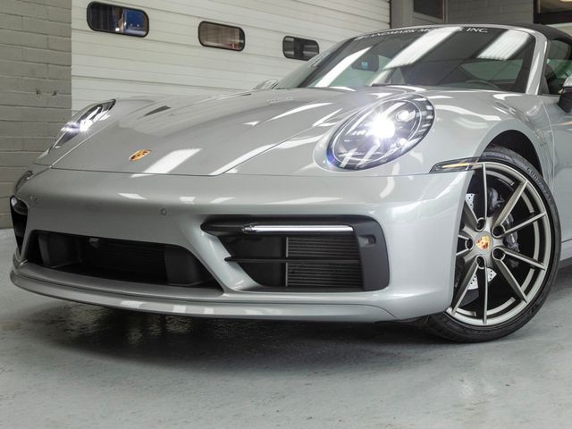 2021 Porsche 911 Carrera Cabriolet - 23035056 - 13