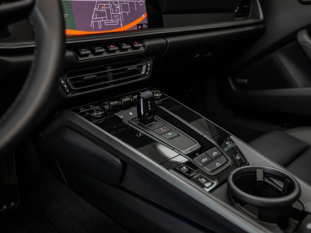 2021 Porsche 911 Carrera Cabriolet - 23035056 - 22