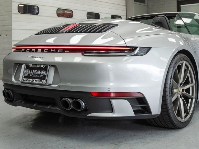 2021 Porsche 911 Carrera Cabriolet - 23035056 - 34