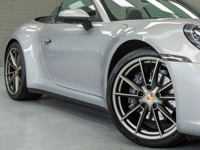 2021 Porsche 911 Carrera Cabriolet - 23035056 - 6