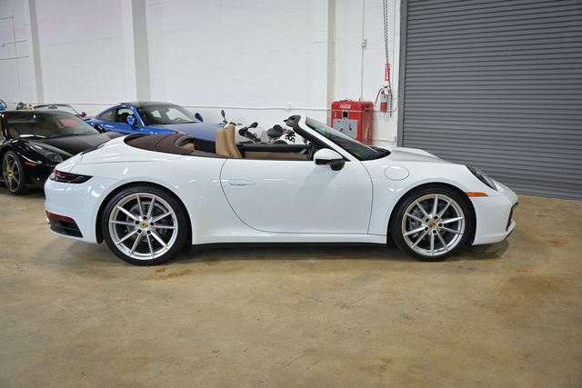 2021 Porsche 911 Carrera Cabriolet - 23093830 - 12